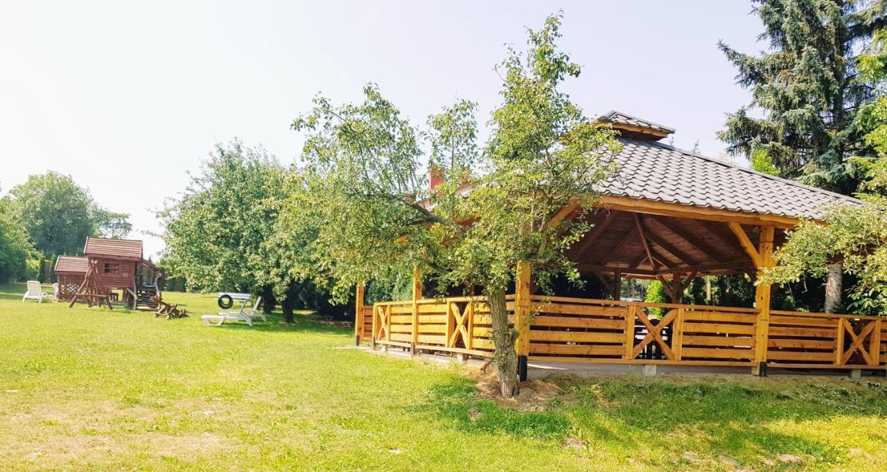 Willa-Restauracja Victoria Ostrowiec Swietokrzyski Exterior photo