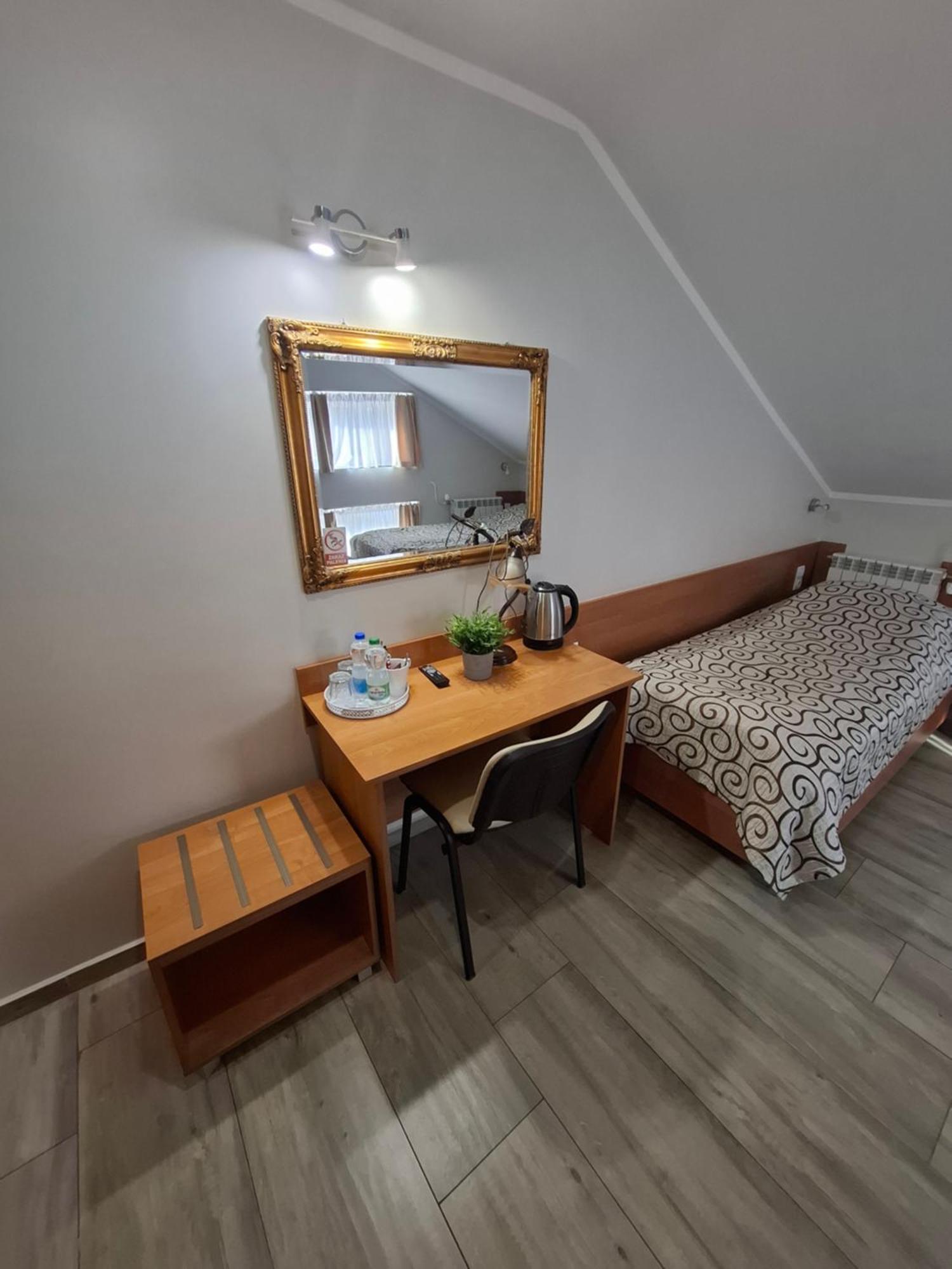 Willa-Restauracja Victoria Ostrowiec Swietokrzyski Room photo